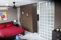 hire studio with double bed with bathroom